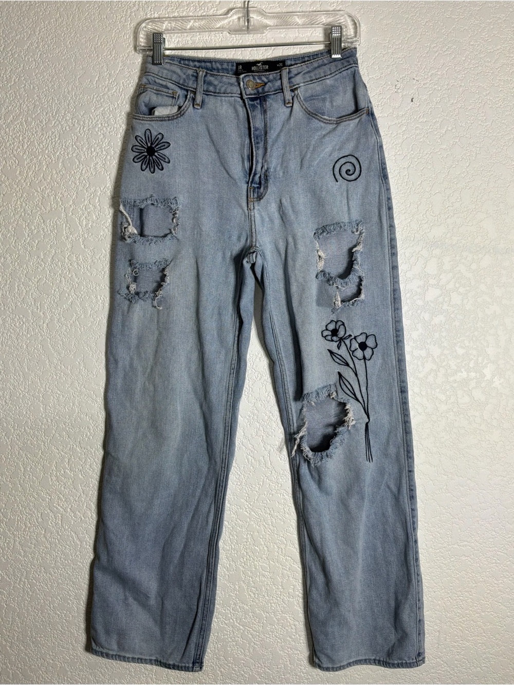 Hollister Ultra High Rise Dad Jeans Distressed with Floral Graphics Size 3R